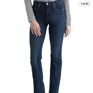 Levi's 725 High Rise Bootcut Women’s Size 8 medium - w29 L32